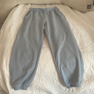 These are very comfortable lounge and out wear sweatpants by Athleta girl.